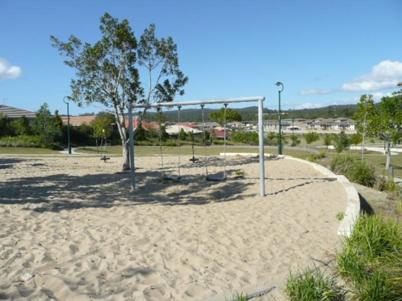 9 Taske Rise, Pacific Pines QLD 4211