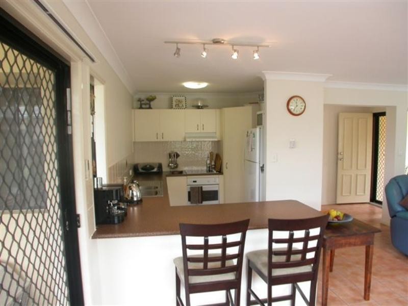 9 Madasin Close, Arundel QLD 4214