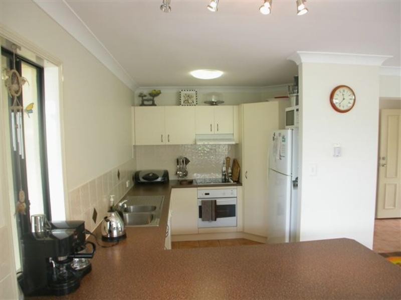 9 Madasin Close, Arundel QLD 4214