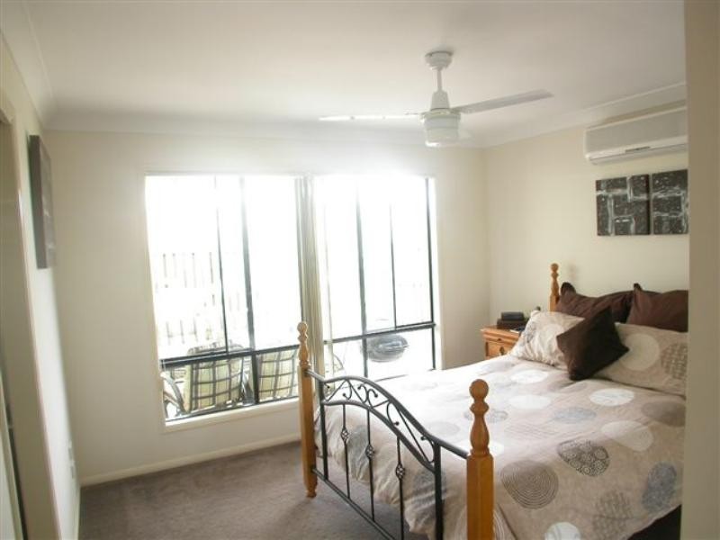 9 Madasin Close, Arundel QLD 4214