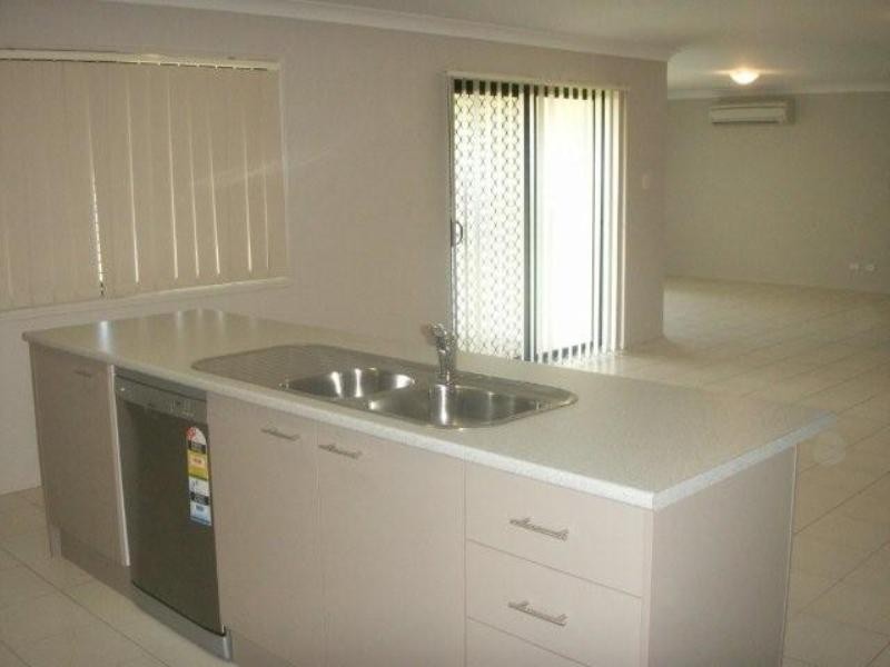 6 Penneshaw Crescent, Ormeau QLD 4208