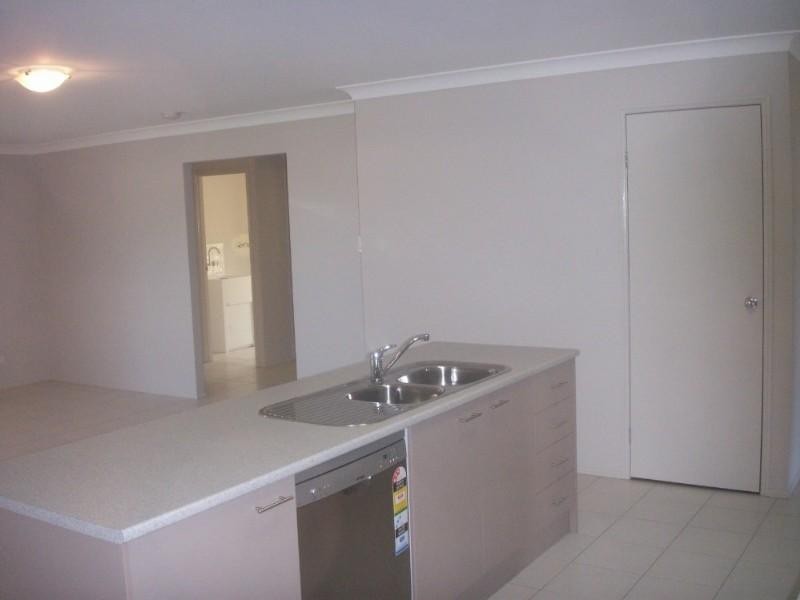 6 Penneshaw Crescent, Ormeau QLD 4208