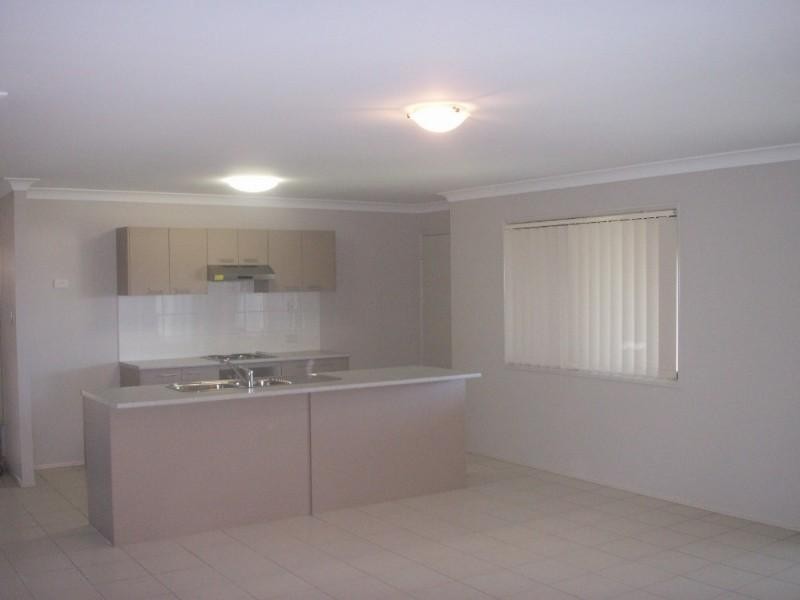 6 Penneshaw Crescent, Ormeau QLD 4208