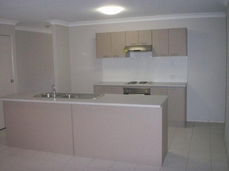 6 Penneshaw Crescent, Ormeau QLD 4208