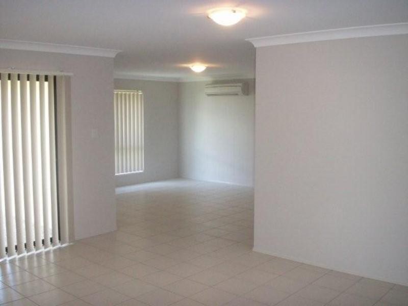 6 Penneshaw Crescent, Ormeau QLD 4208