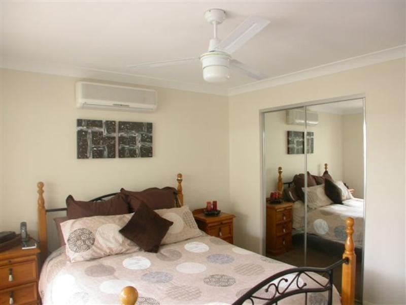9 Madasin Close, Arundel QLD 4214