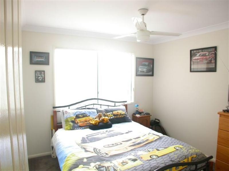 9 Madasin Close, Arundel QLD 4214