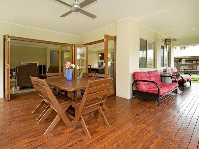 9 Meadow Court, Maudsland QLD 4210