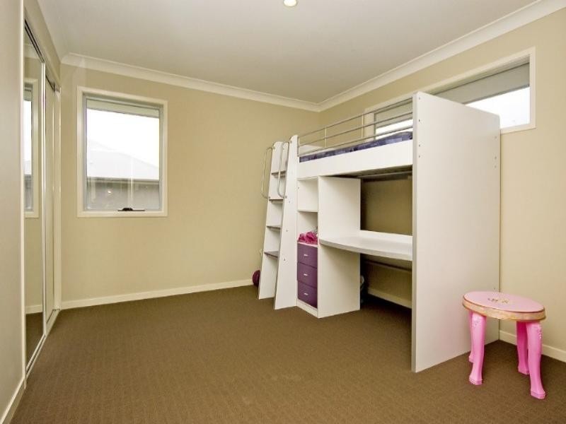 9 Meadow Court, Maudsland QLD 4210