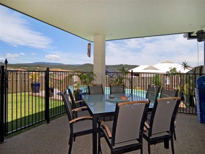 30 Yamba Street, Pacific Pines QLD 4211