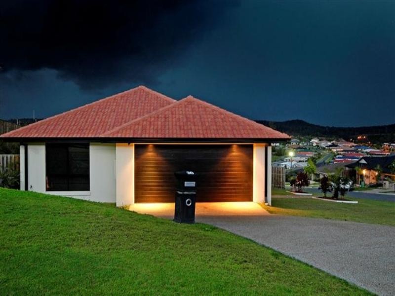 30 Yamba Street, Pacific Pines QLD 4211