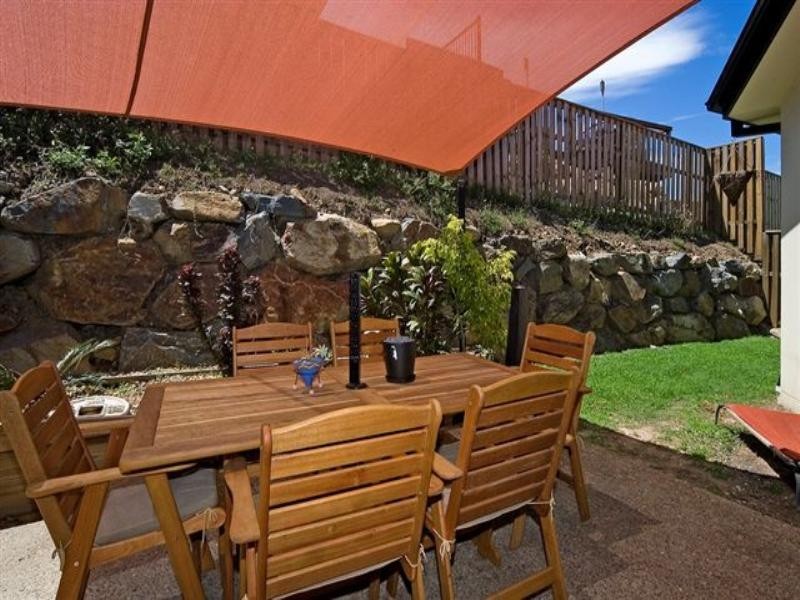 30 Yamba Street, Pacific Pines QLD 4211