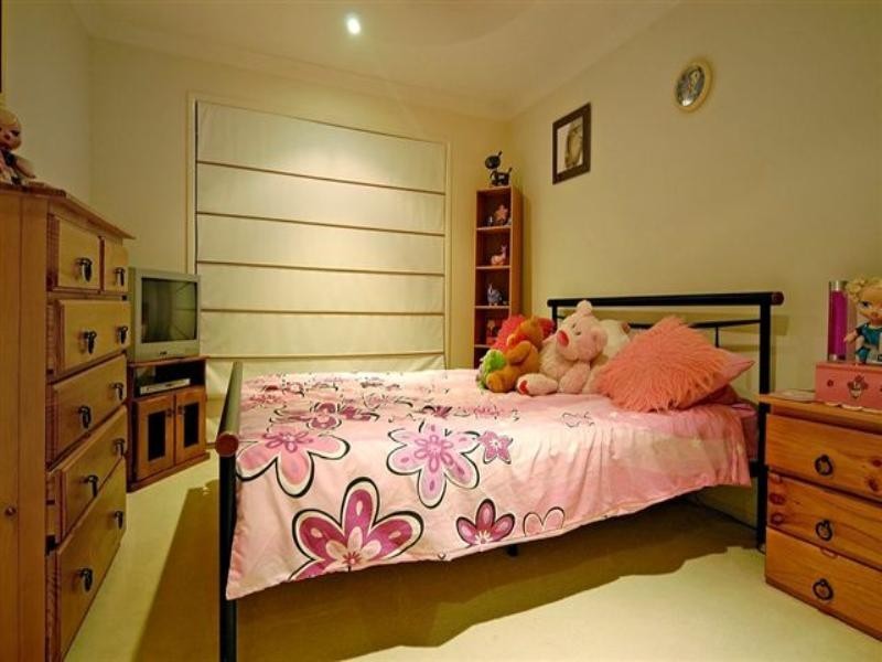 30 Yamba Street, Pacific Pines QLD 4211