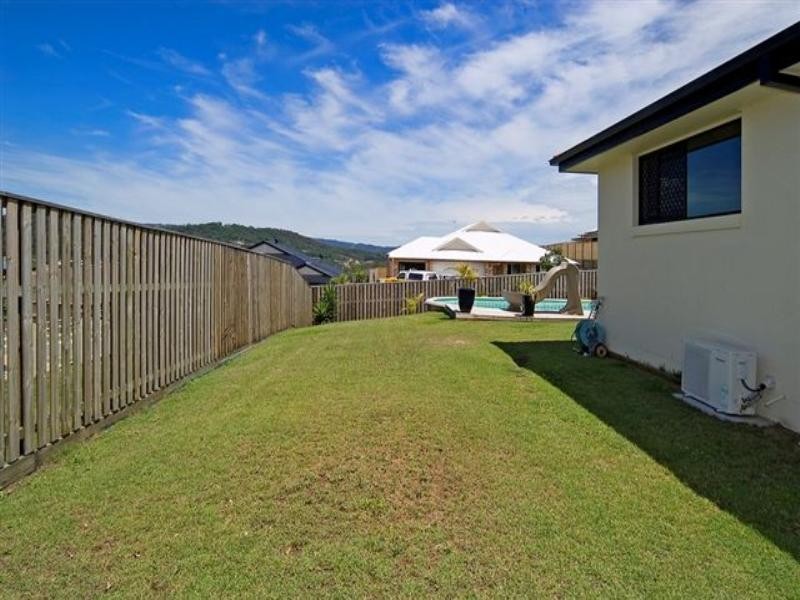 30 Yamba Street, Pacific Pines QLD 4211