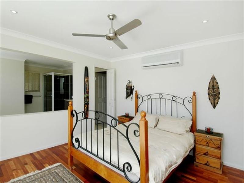 7 Cope Place, Pacific Pines QLD 4211