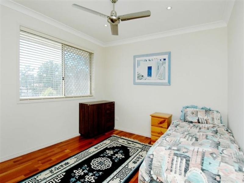 7 Cope Place, Pacific Pines QLD 4211