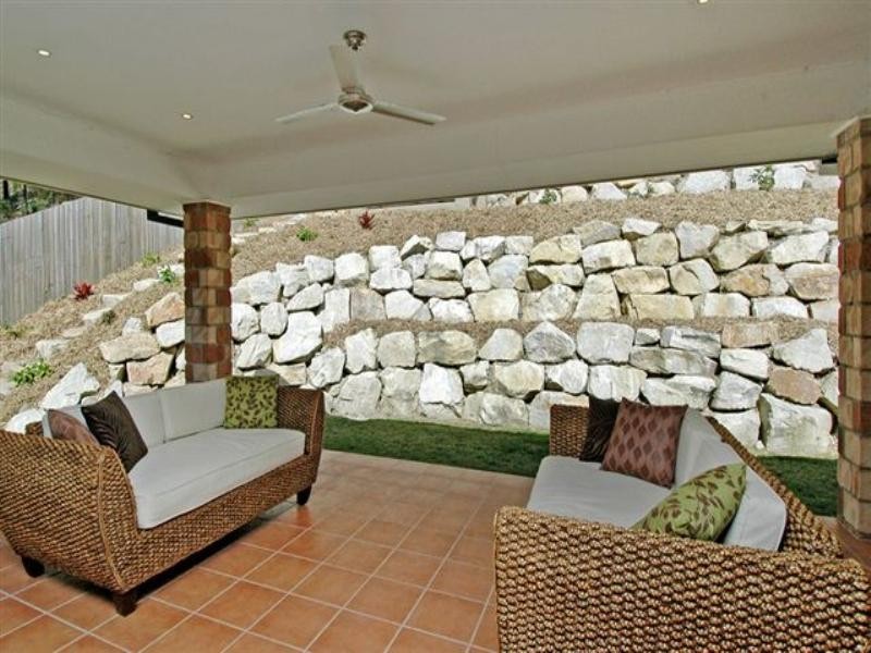 7 Cope Place, Pacific Pines QLD 4211