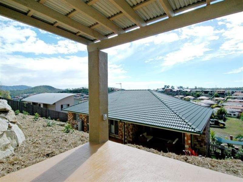 7 Cope Place, Pacific Pines QLD 4211