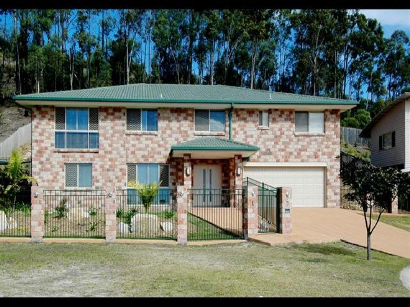 7 Cope Place, Pacific Pines QLD 4211