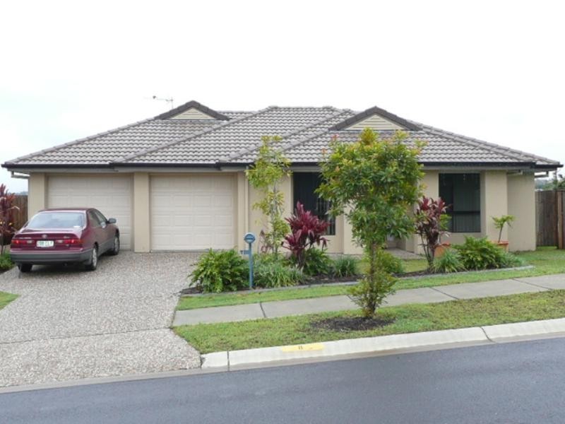 8 Stokes Street, Pacific Pines QLD 4211