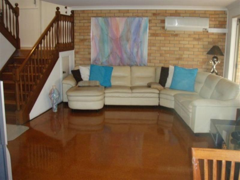 8 The Promontory, Helensvale QLD 4212