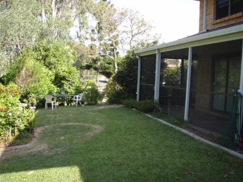 8 The Promontory, Helensvale QLD 4212