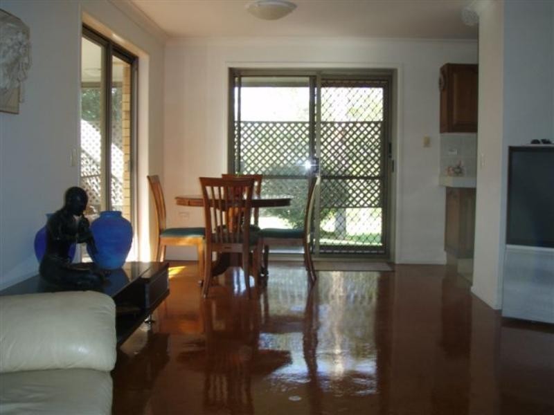 8 The Promontory, Helensvale QLD 4212