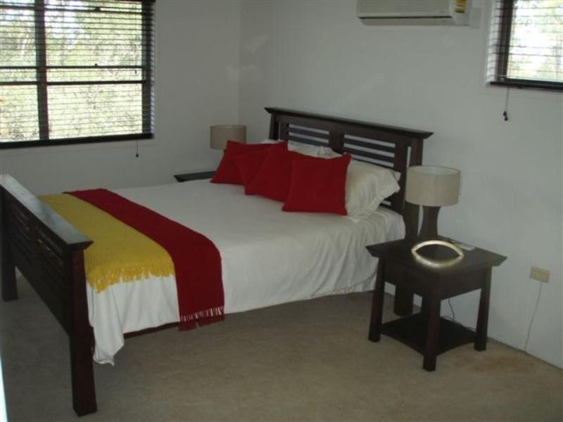 8 The Promontory, Helensvale QLD 4212