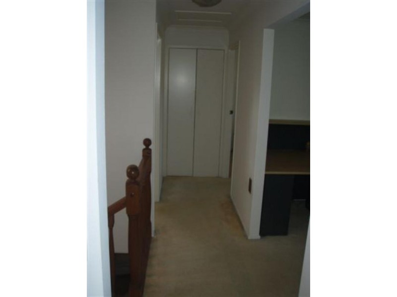 8 The Promontory, Helensvale QLD 4212