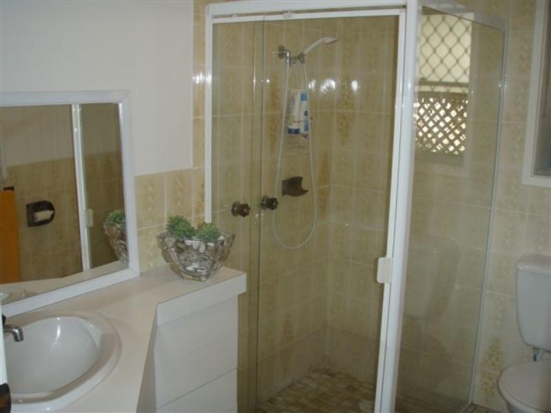 8 The Promontory, Helensvale QLD 4212