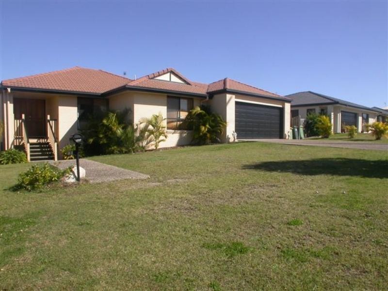 Pacific Pines QLD 4211