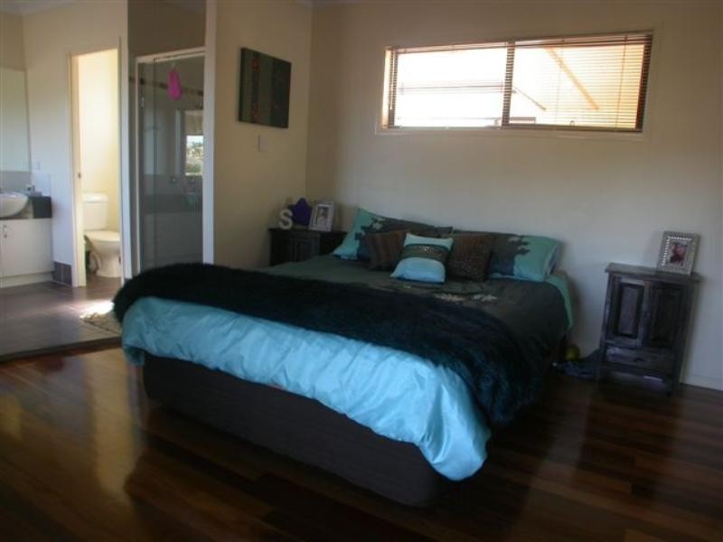 Pacific Pines QLD 4211