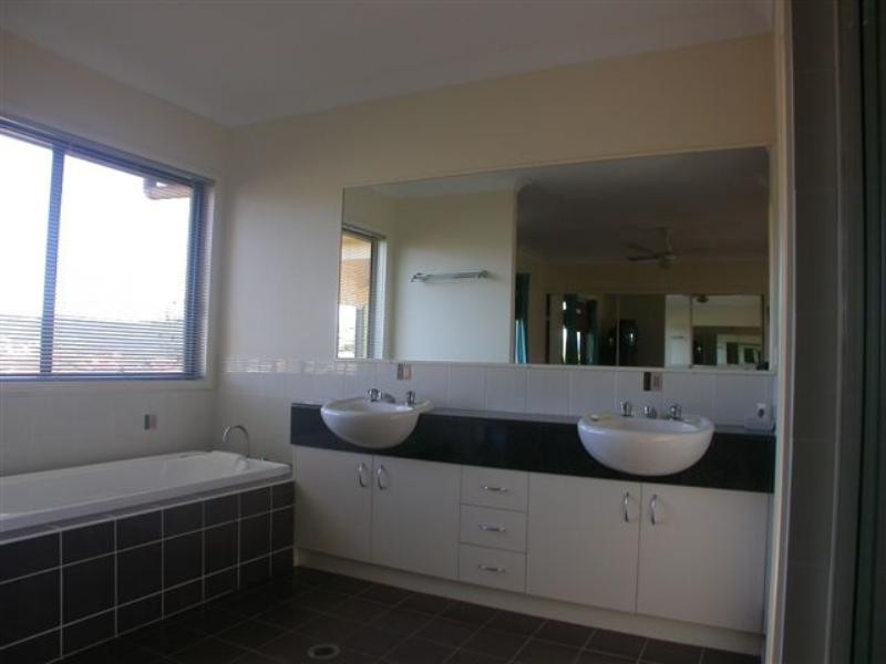 Pacific Pines QLD 4211