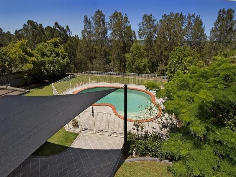 30 Gippsland Drive, Helensvale QLD 4212