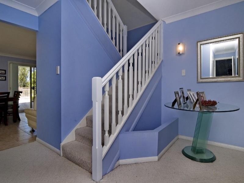 30 Gippsland Drive, Helensvale QLD 4212