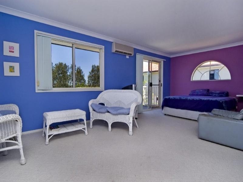 30 Gippsland Drive, Helensvale QLD 4212