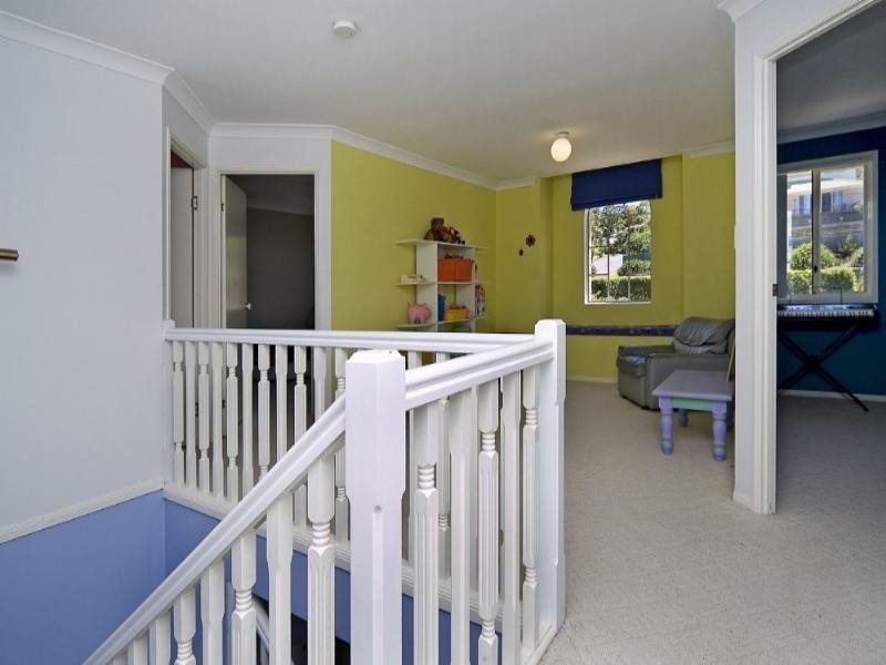 30 Gippsland Drive, Helensvale QLD 4212