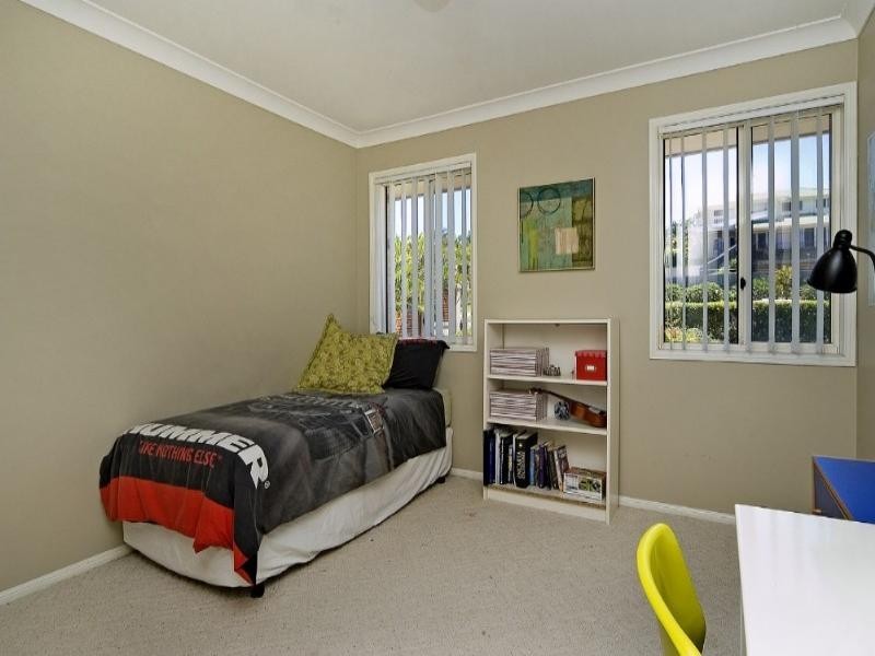 30 Gippsland Drive, Helensvale QLD 4212