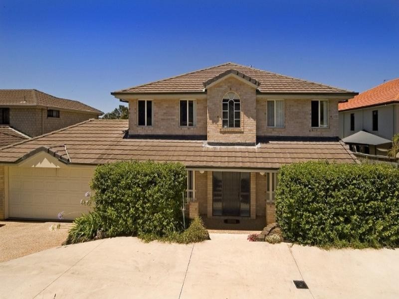 30 Gippsland Drive, Helensvale QLD 4212