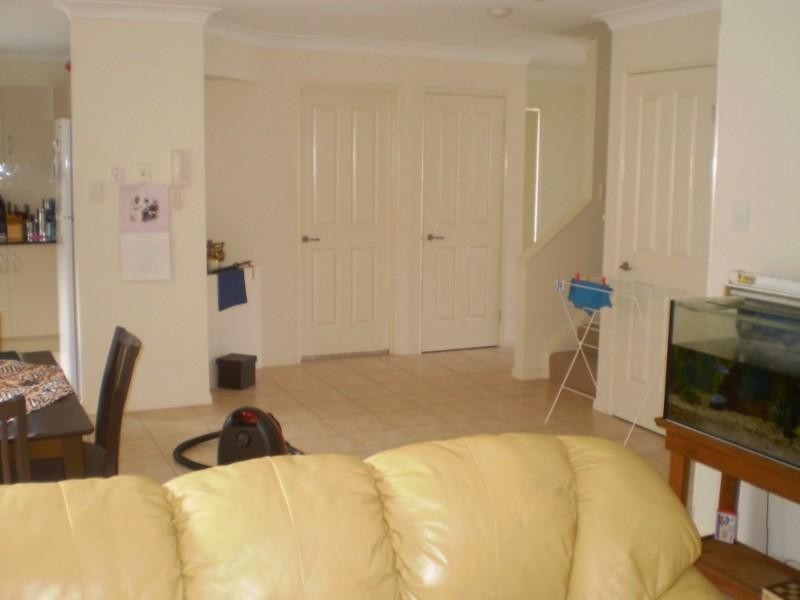 8/1 Carnarvon Court, Oxenford QLD 4210