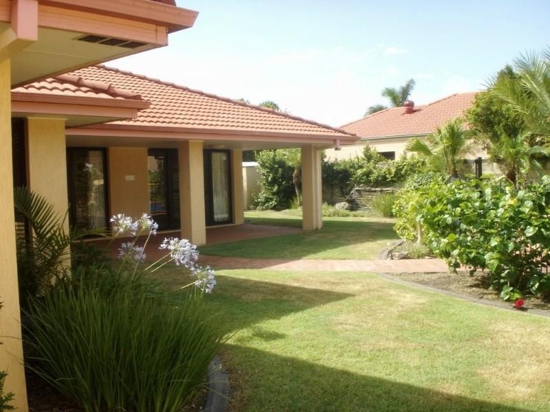48 Audrey Avenue, Helensvale QLD 4212