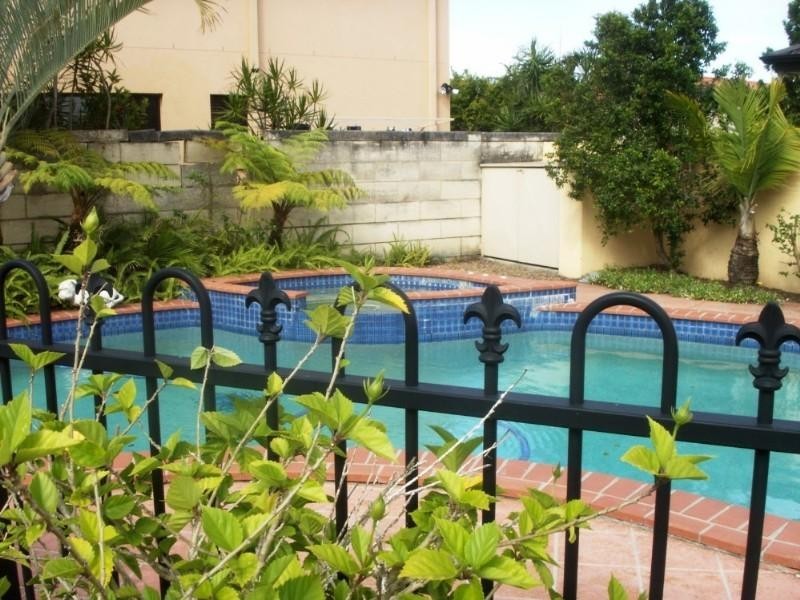 48 Audrey Avenue, Helensvale QLD 4212