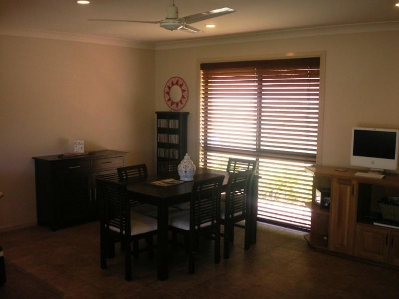 48 Audrey Avenue, Helensvale QLD 4212