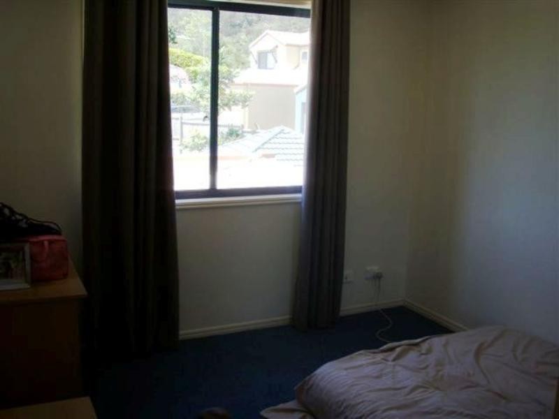 9/1 Pinecrest Court, Oxenford QLD 4210