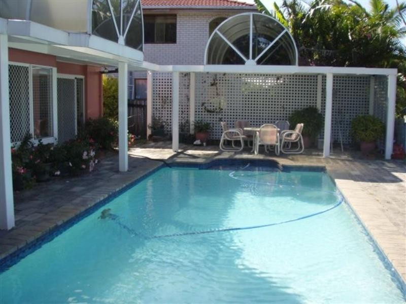 6 The Promontory, Helensvale QLD 4212