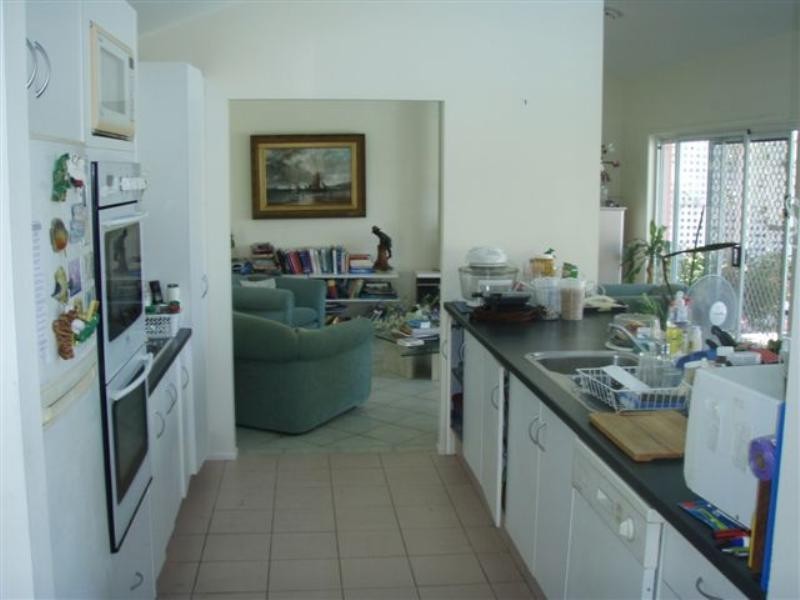 6 The Promontory, Helensvale QLD 4212