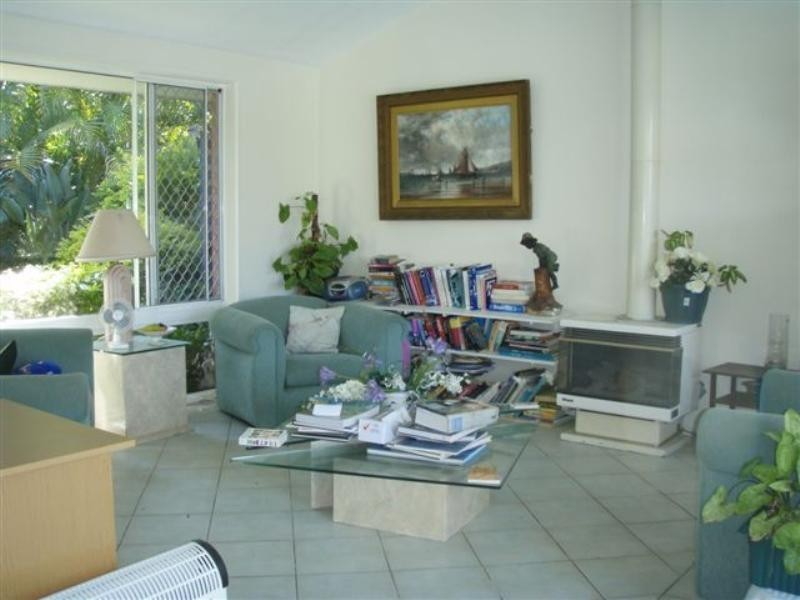 6 The Promontory, Helensvale QLD 4212