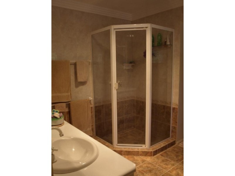 23 Howard Hughes Court, Maudsland QLD 4210