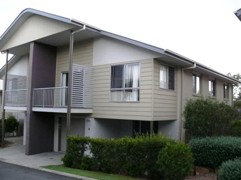 18/27 Eugenia Court, Robina QLD 4226