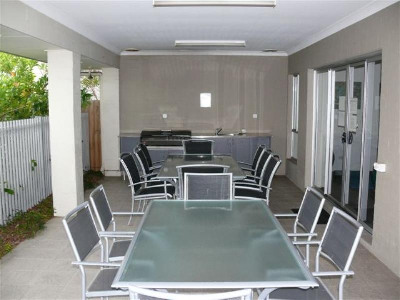 18/27 Eugenia Court, Robina QLD 4226